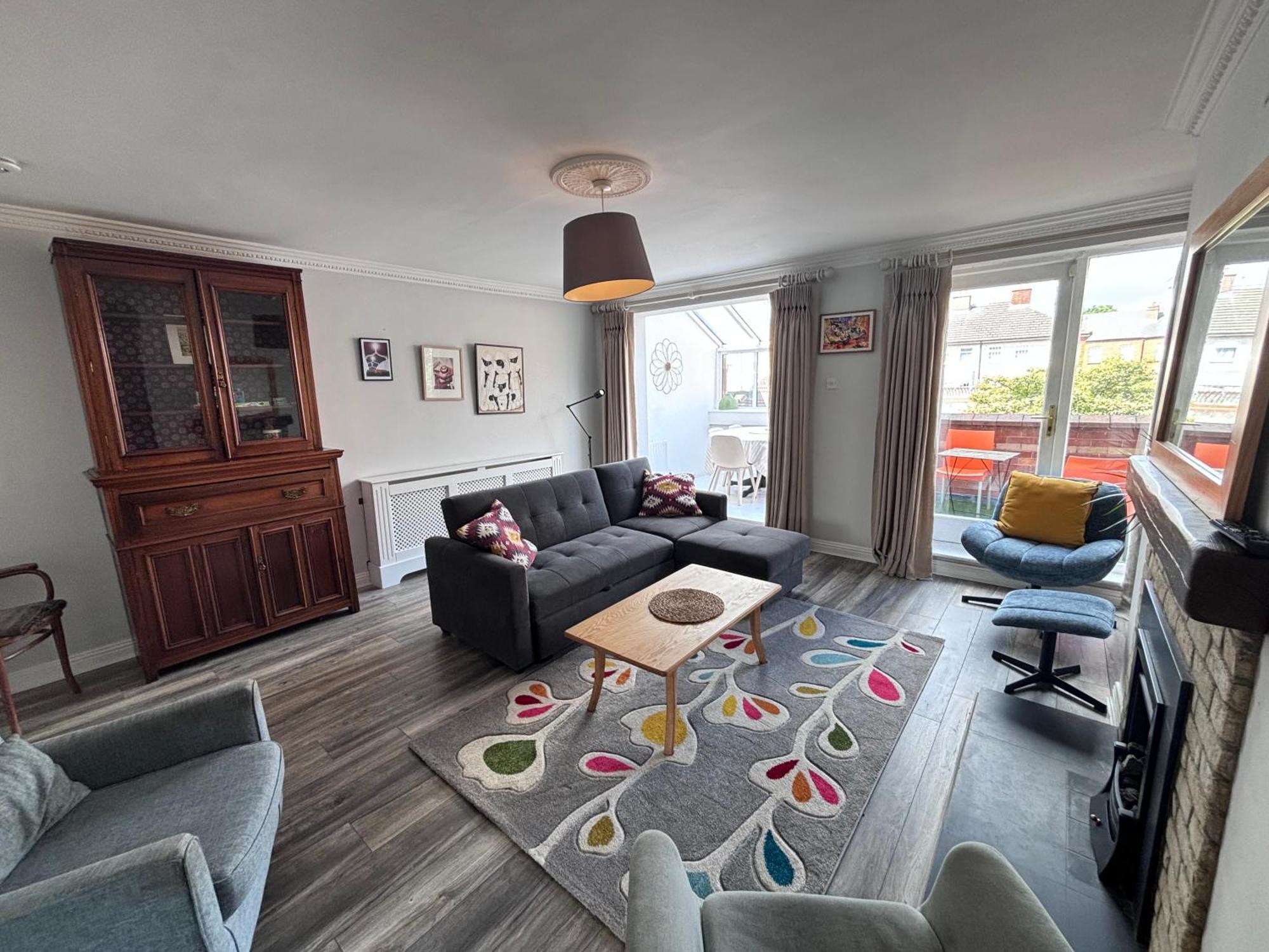 Central, Comfortable And Spacious 4 Bed Duplex Dublin Buitenkant foto